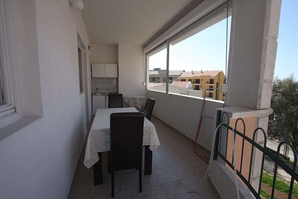 Apartmani Irena Petrovac Eksteriør billede