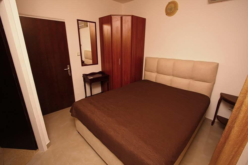 Apartmani Irena Petrovac Eksteriør billede
